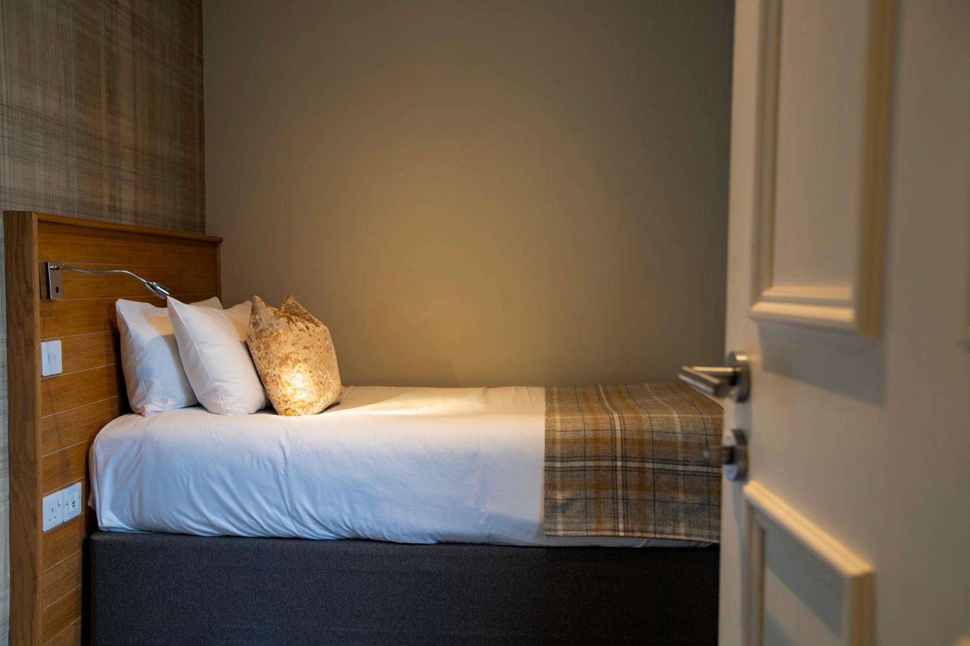 Mckays Hotel Pitlochry Ngoại thất bức ảnh